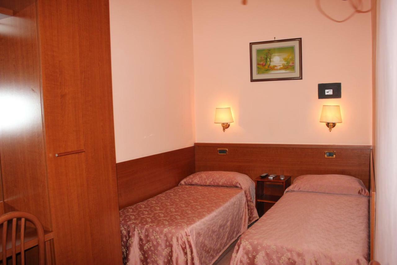 Alex City Inn III Roma Dış mekan fotoğraf
